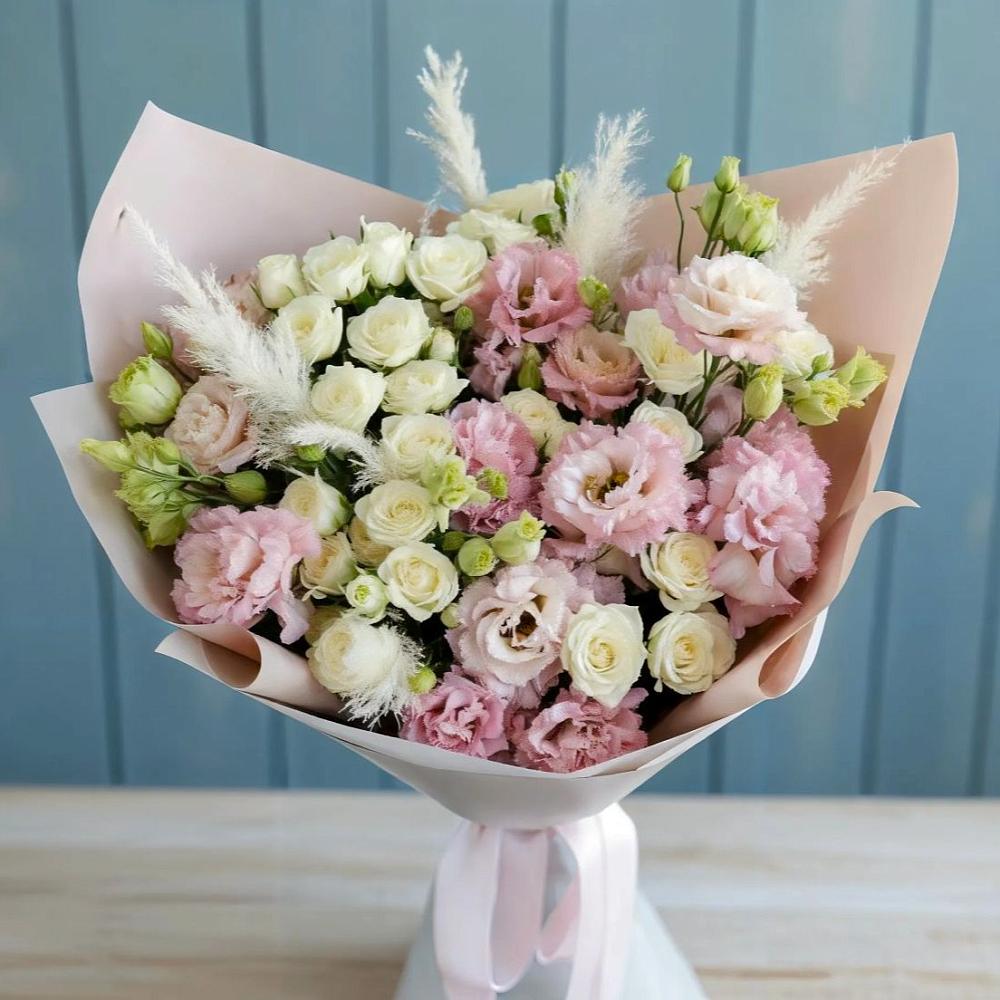 Букет цветов из: Альстромерии и Розы в Усады