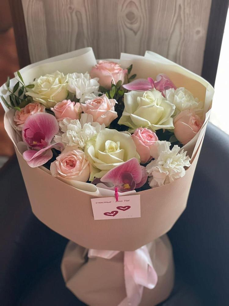 Букет цветов из: Орхидеи, Розы и Гвоздики в Усады