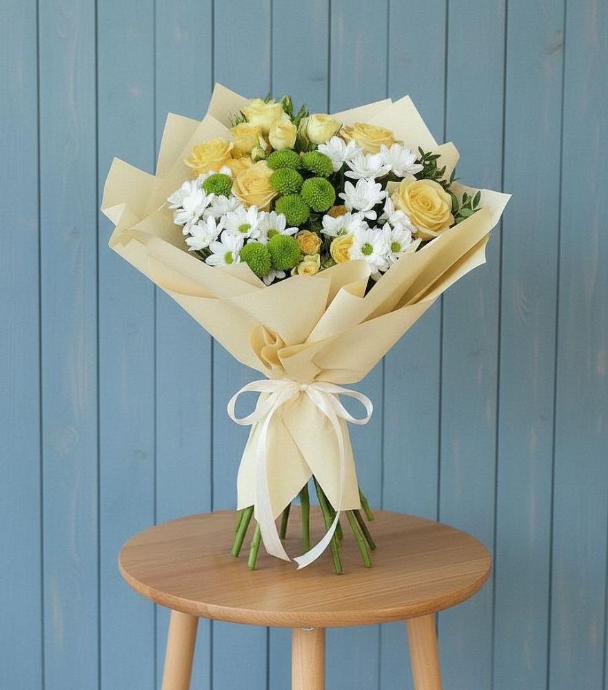 Букет цветов из: Хризантемы и Розы в Усады