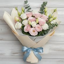 Букет цветов из:  Лизиантусы в Усады