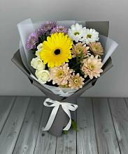 Букет цветов из:  Розы, Герберы и Хризантемы в Усады
