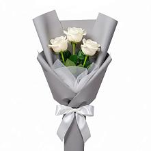 Букет 3 белые розы в Усады