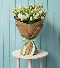 Букет цветов из:  Лизиантусы в Усады