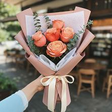 Букет цветов из:  Розы в Усады