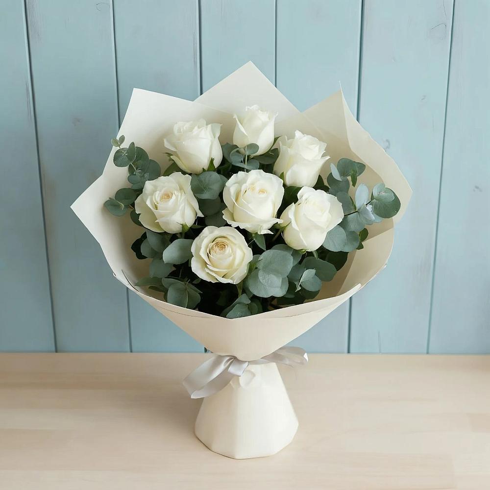 Букет Белые розы в Эвкалипте в Усады