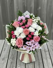 Букет цветов из:  Альстромерии, Гвоздики, Розы и Хризантемы в Усады