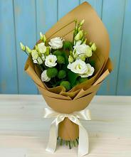 Букет цветов из:  Хризантемы и Лизиантусы #REPLACE_PRED# Усады