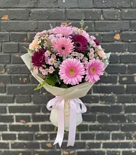 Букет цветов из:  Герберы и Хризантемы в Усады