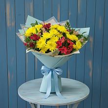 Букет цветов из:  Альстромерии и Хризантемы в Усады