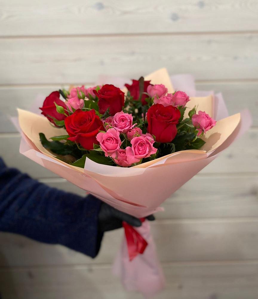 Букет цветов из: Розы в Усады