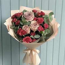 Букет цветов из:  Гвоздики и Розы в Усады