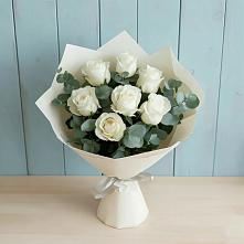 Букет Белые розы в Эвкалипте в Усады