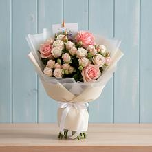 Букет цветов из:  Розы в Усады