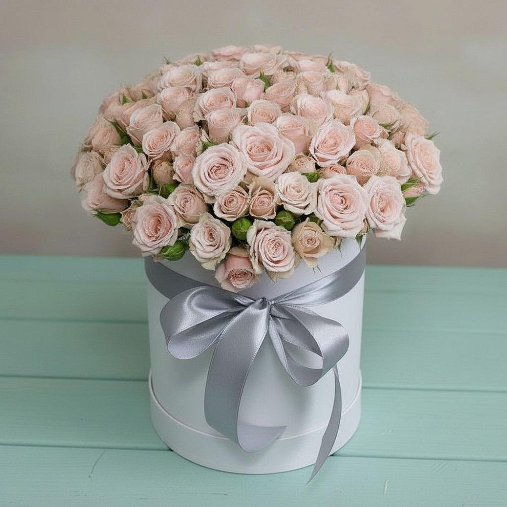 Цветочная композиция из Розы в шляпной коробке в Усады